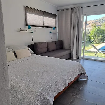 Modern Retreat In Beautiful Countryside. Villa Mijas