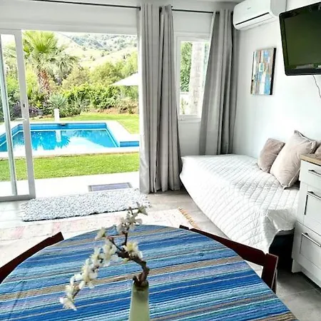 Modern Retreat In Beautiful Countryside. Villa Mijas