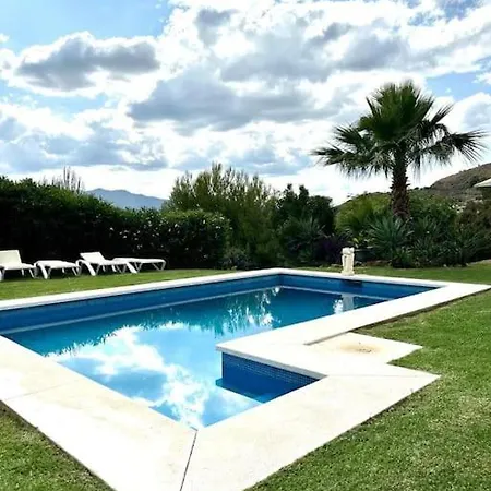 Villa Modern Retreat In Beautiful Countryside. Mijas